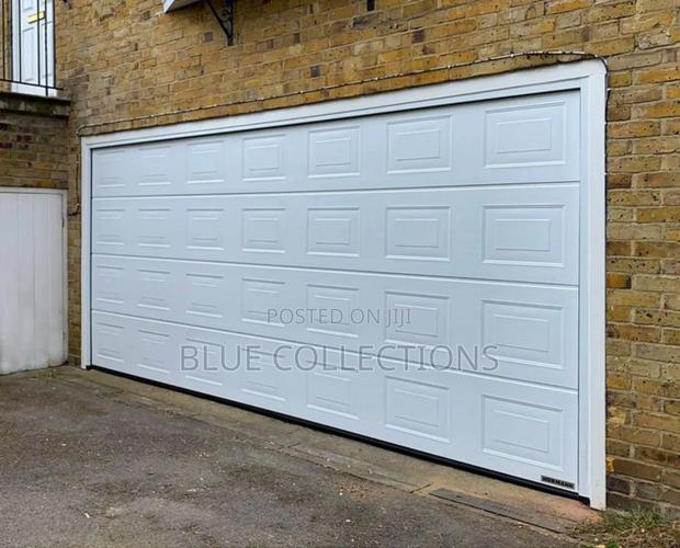Automated Garage Door · Photo 2