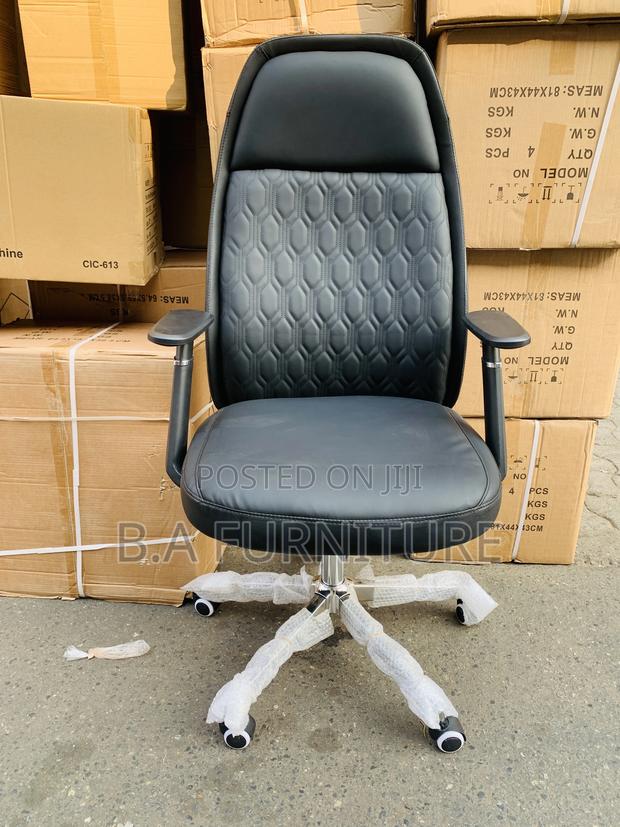 Office Chair · Photo 2