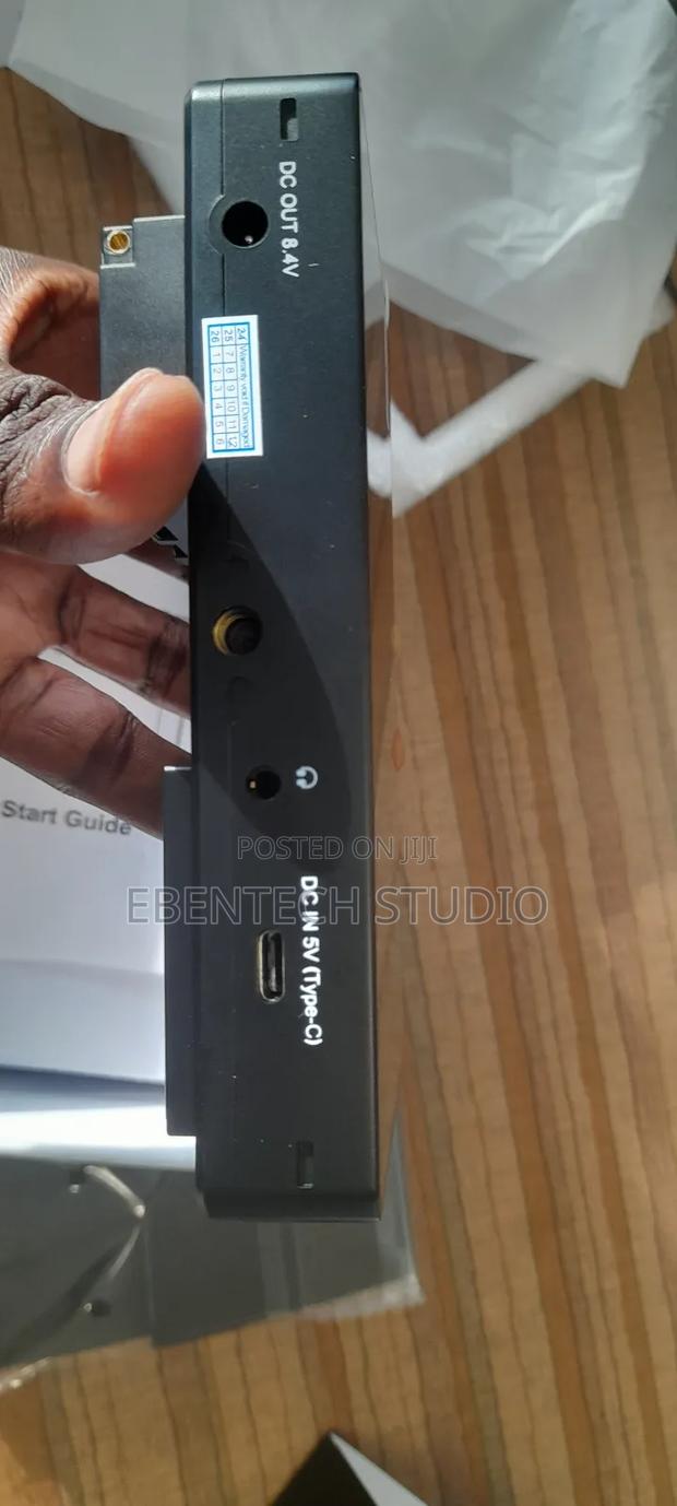 Feelworld F6 Pro Field Monitor on Camera Monitor photo 5