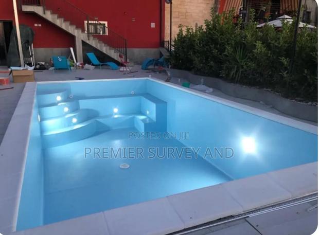 Stunning Swimming Pool Construction · Photo 4