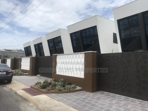 4bdrm House in East Legon for rent photo 14