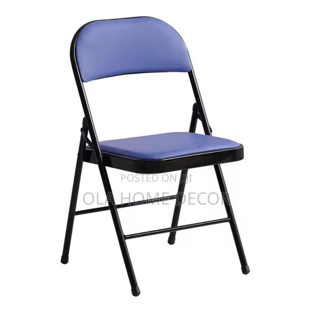 Foldable Leather Chair photo 3