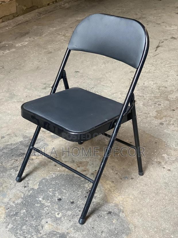 Foldable Leather Chair photo 4