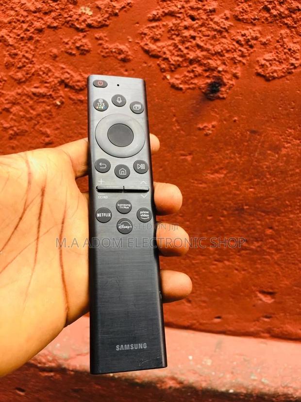 Sleek Sustainable Samsung Smart Remote · Photo 2