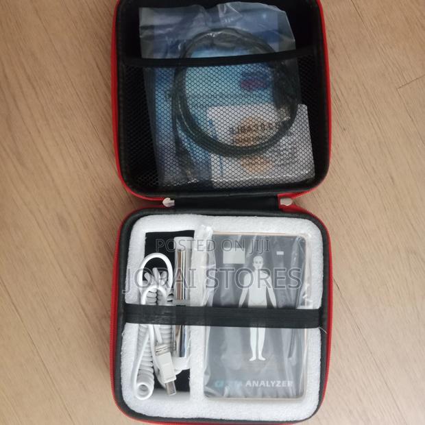 Quantum Resonance Analyzer · Photo 3