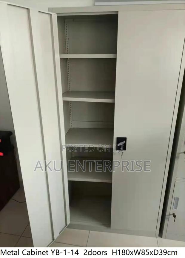 Metal Storage Cabinet · Photo 2