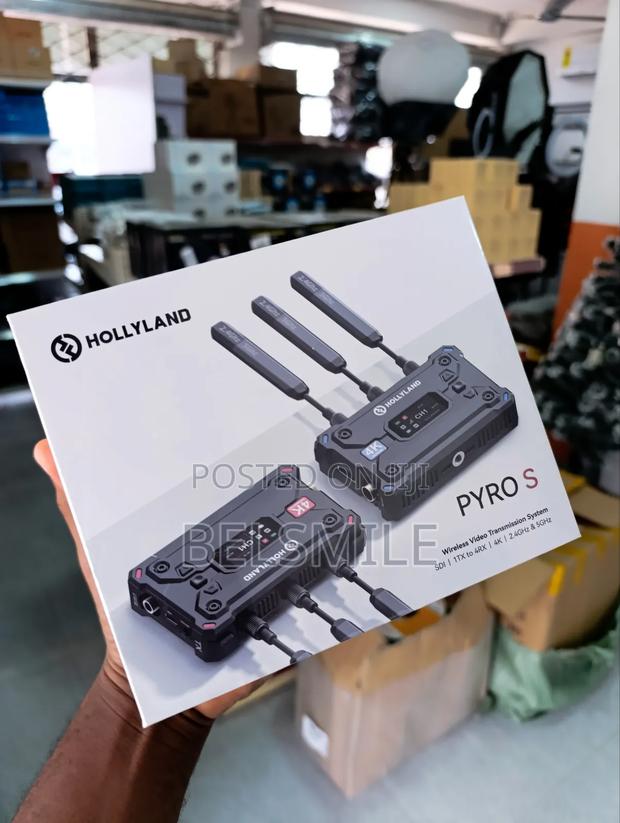 Hollyland Pyro S HDMI/SDI 1300FT Wireless Video System