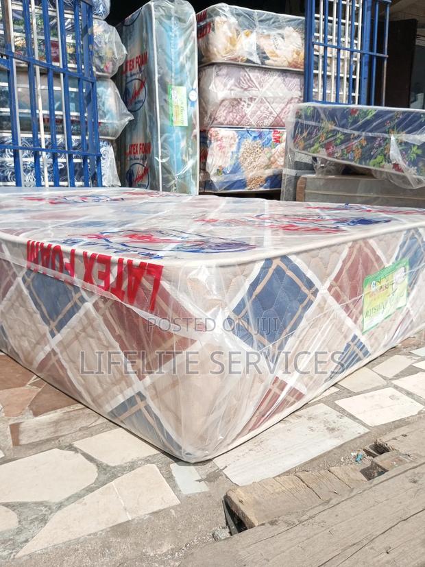 14" Large Mattress(Latex Foam High Density) · Photo 3