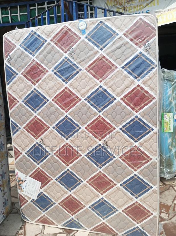 14" Large Mattress(Latex Foam High Density) · Photo 4