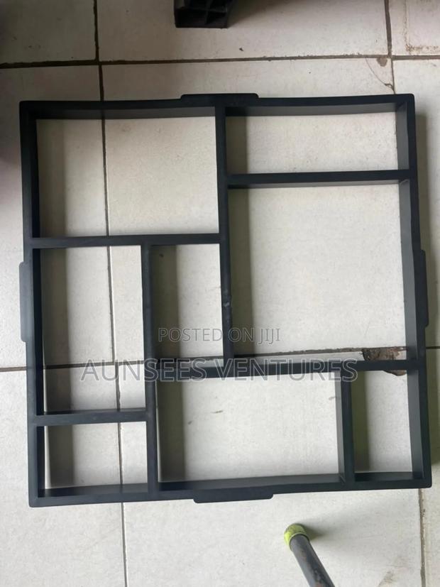 Plastic Mold · Photo 2
