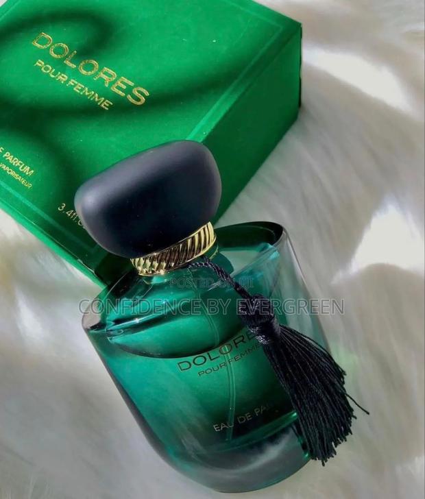 Dolores Perfume · Photo 2