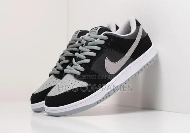 Nike Sb Dunk Low Pro J-Pack Shadow Sneakers · Photo 3