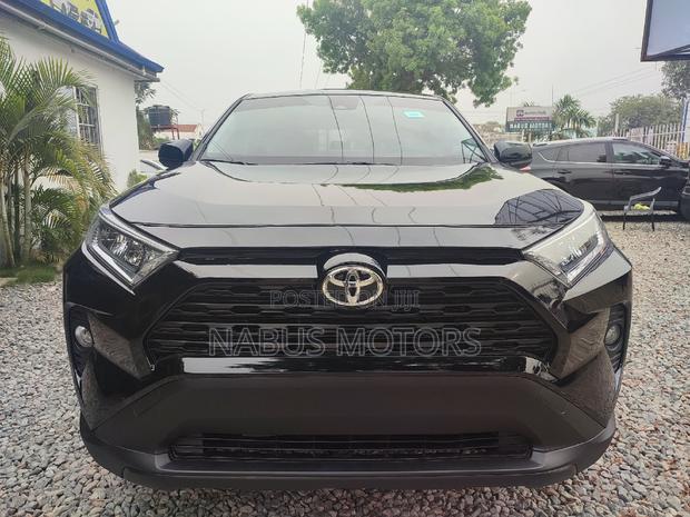 Toyota RAV4 LE 2022 Black