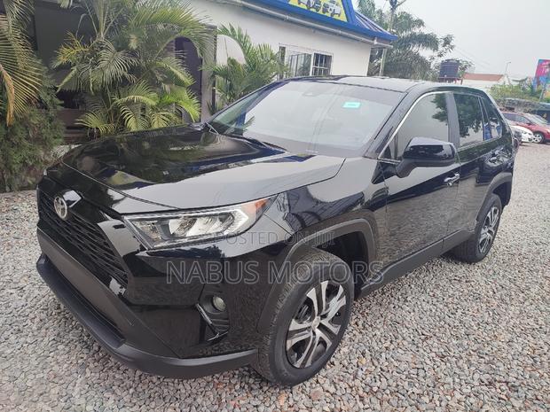 Toyota RAV4 LE 2022 Black