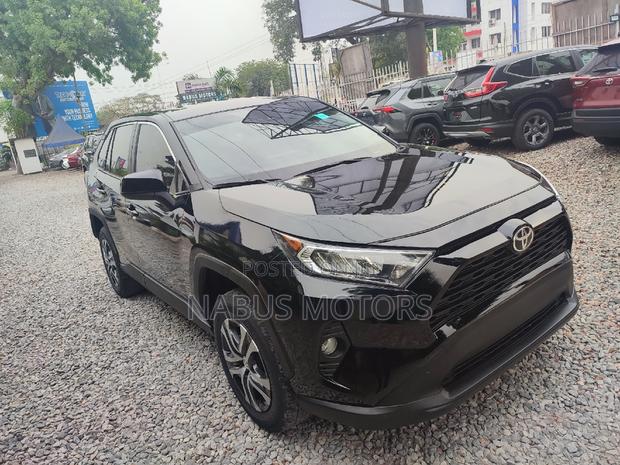 Toyota RAV4 LE 2022 Black