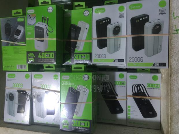 30000 Mah Capacity Power Bank. photo 3