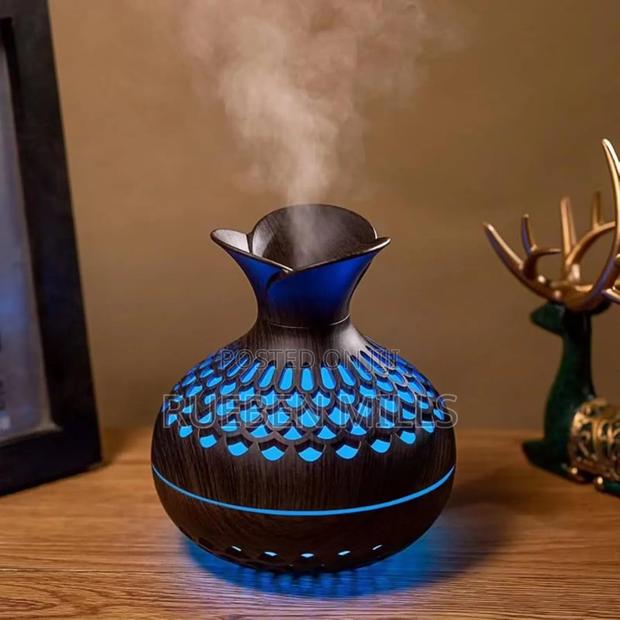 Flower Shape Essential Oil Diffuser Humidifier · Photo 2