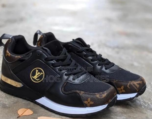 Louis Vuitton Women Sneakers · Photo 3