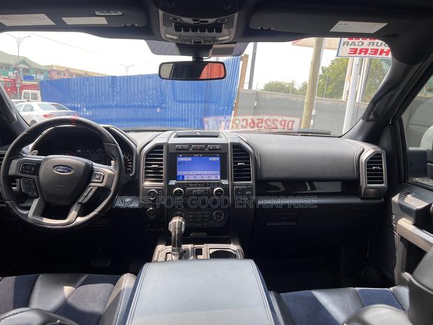 Ford F-150 Lariat 4x4 SuperCrew Cab Styleside 5.5 ft. box 145 in. WB photo 13