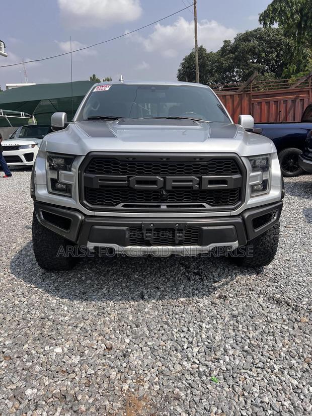 Ford F-150 Lariat 4x4 SuperCrew Cab Styleside 5.5 ft. box 145 in. WB