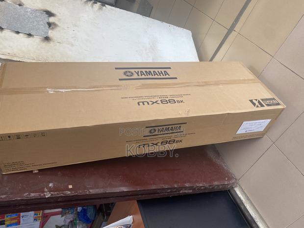 Yamaha Mx88 · Photo 4