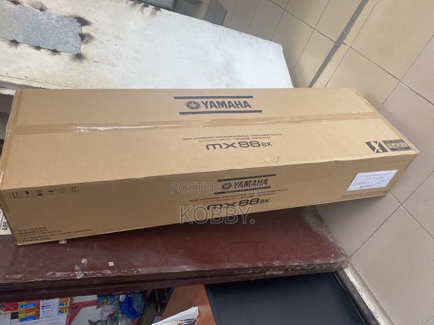 Yamaha Mx88 · Photo 3