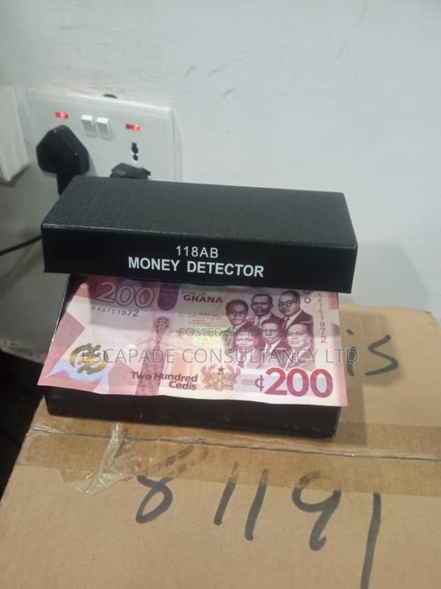 Counterfeit Detector Bill Cash (ESCAPADE) 118A photo 2