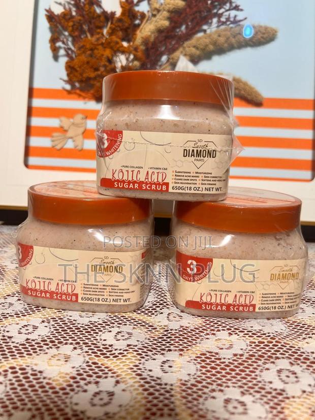 Smooth Diamond Kojic Acid Body Scrub · Photo 2