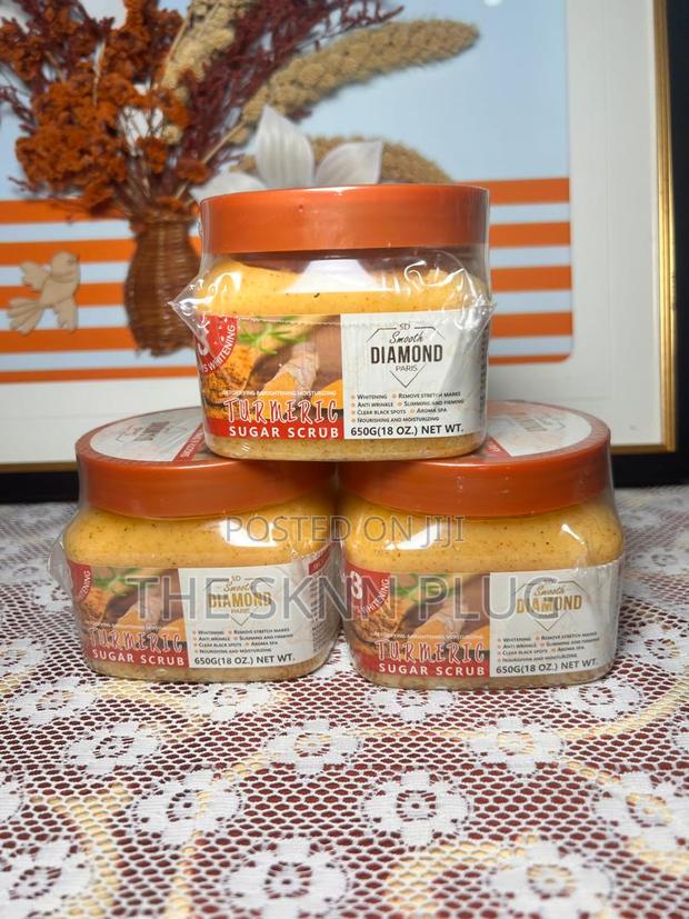 Smooth Diamond Tumeric Body Scrub · Photo 2