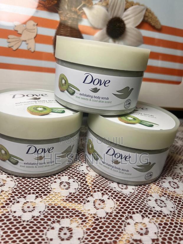 Dove Kiwi Seeds Cool Aloe Body Scrub · Photo 3