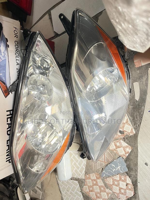 Toyota Sienna Headlight 2006 / 2010