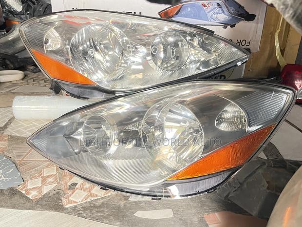 Toyota Sienna Headlight 2006 / 2010