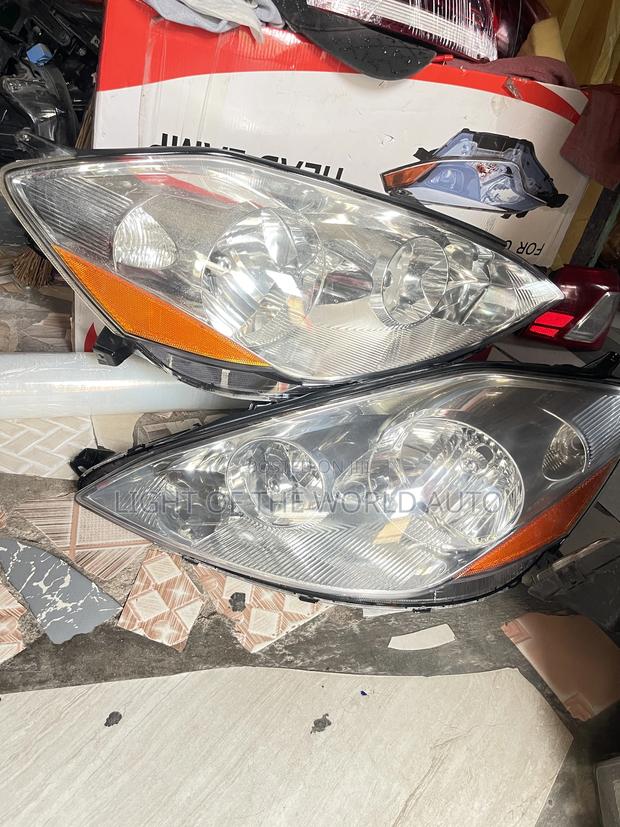 Toyota Sienna Headlight 2006 / 2010