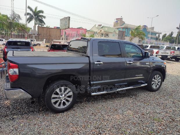 Toyota Tundra 2017 Black