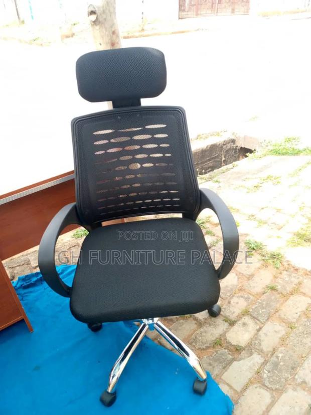 Swevil Chair for Office · Photo 3