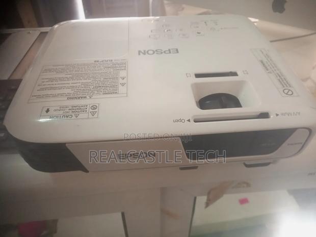 Epson Eb-S31 Projector photo 4
