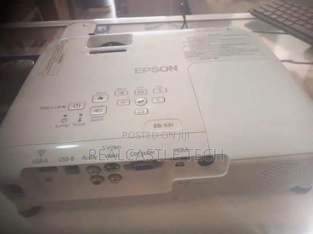 Epson Eb-S31 Projector photo 5
