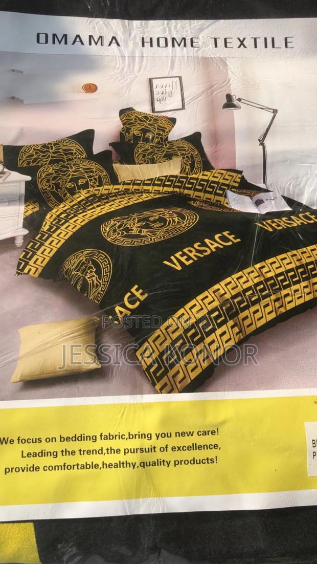 Available in Double and Queen Bed Size · Photo 2