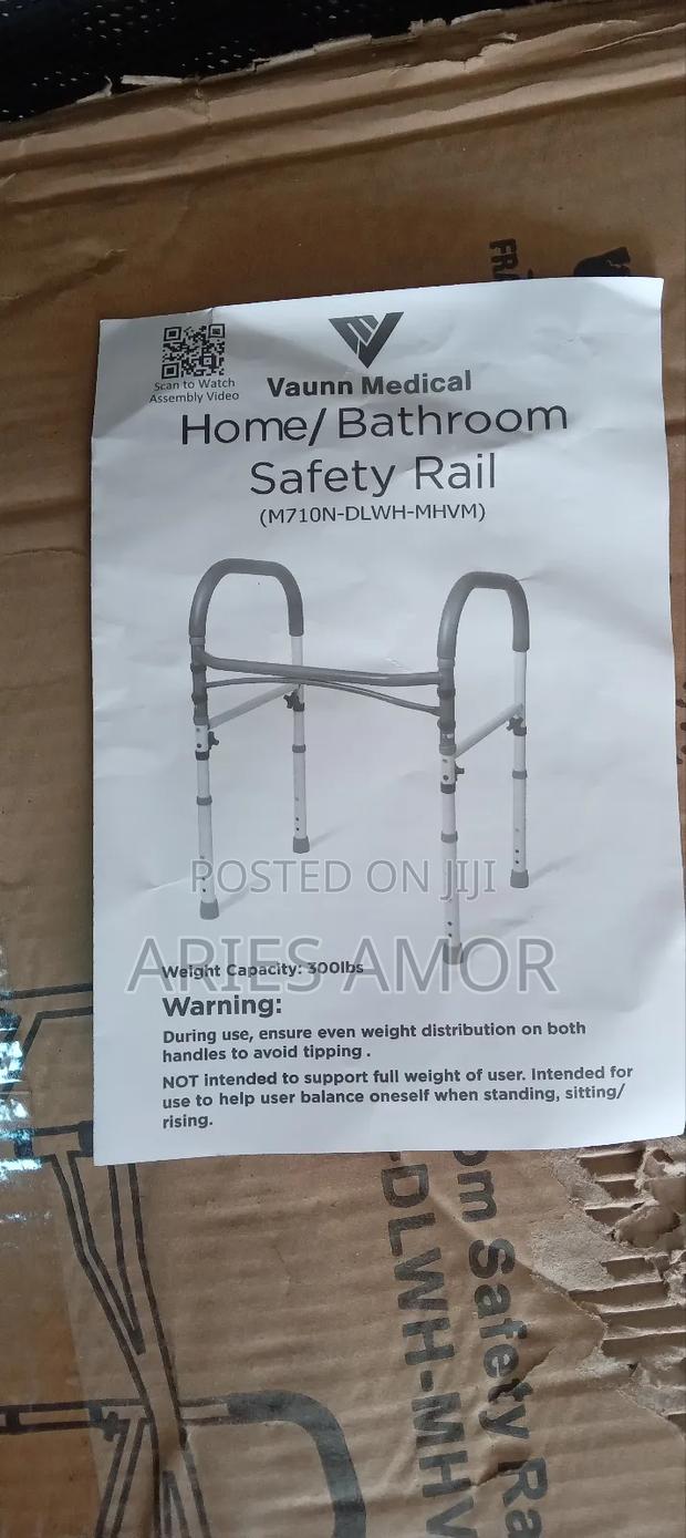 Bathroom Safety Rail · Photo 1