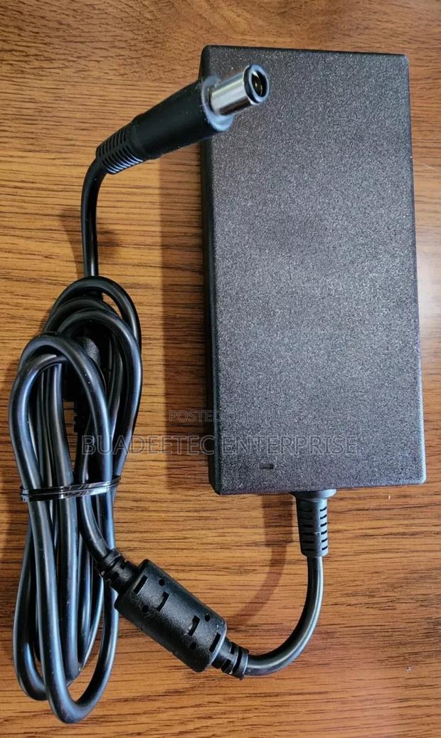 Dell 180w 19.5v 9.23a Laptop Adapter · Photo 3