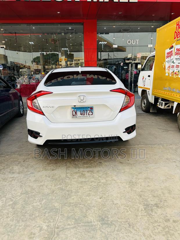 Honda Civic EX 4dr Sedan (2.0L 4cyl) 2017 White