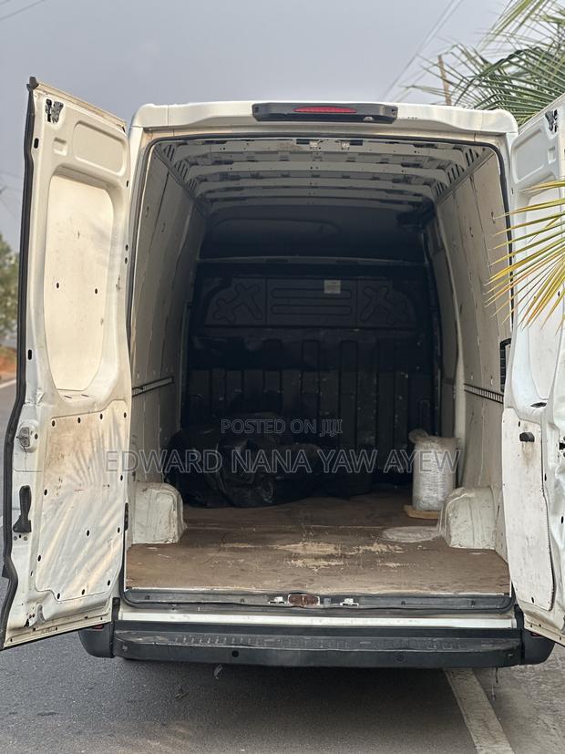 Iveco Crossway 2017 White