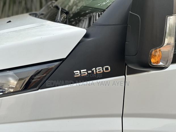 Iveco Crossway 2017 White