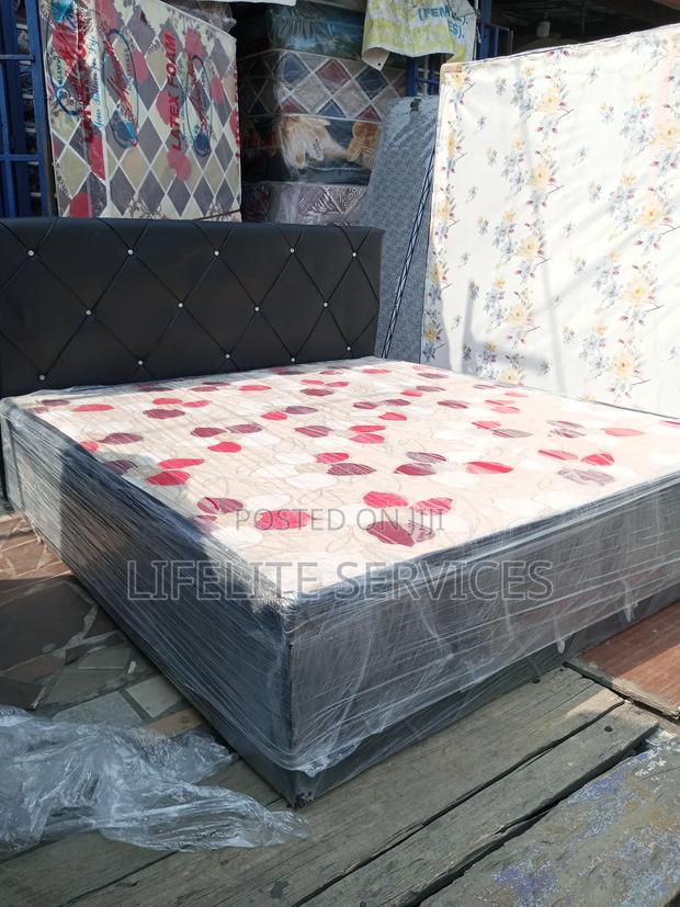 Queen Size Bed Inbuilt Foam+Head Board