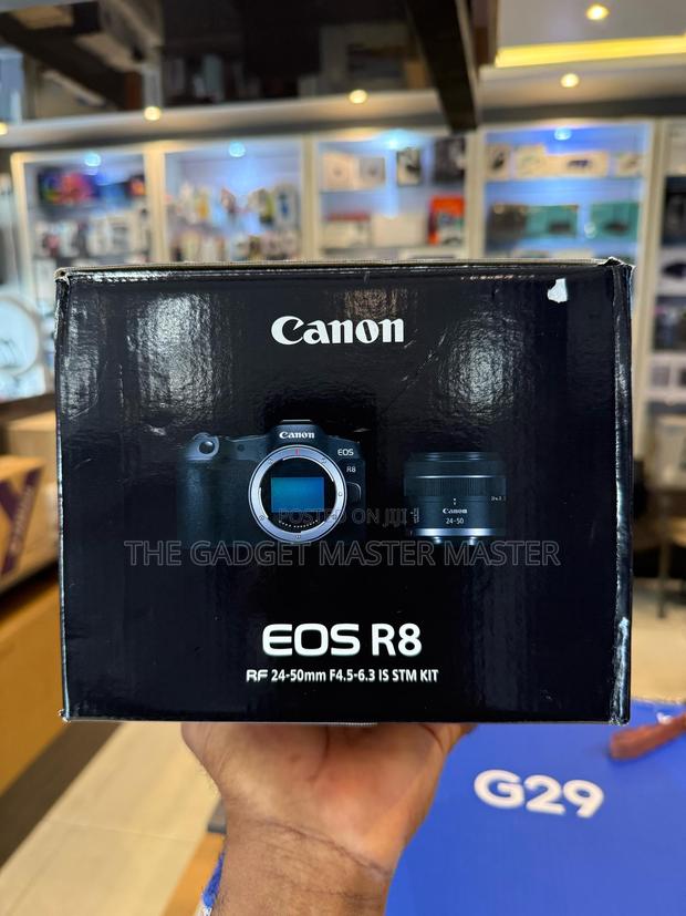Canon Eos R8 Mirrorless Camera With Rf 24-50mm · Photo 4