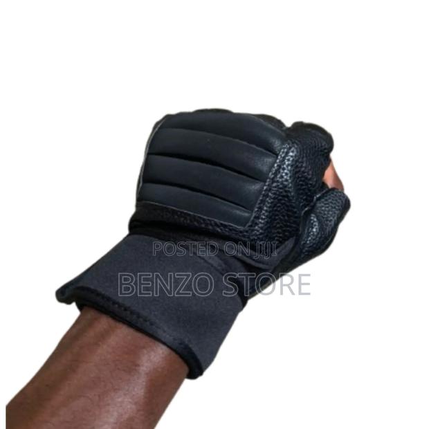 Quality Half Fingers Hand Gloves for Gym and Military · Photo 3