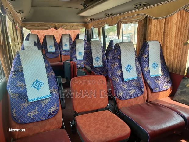 Hyundai County 2014 Yellow