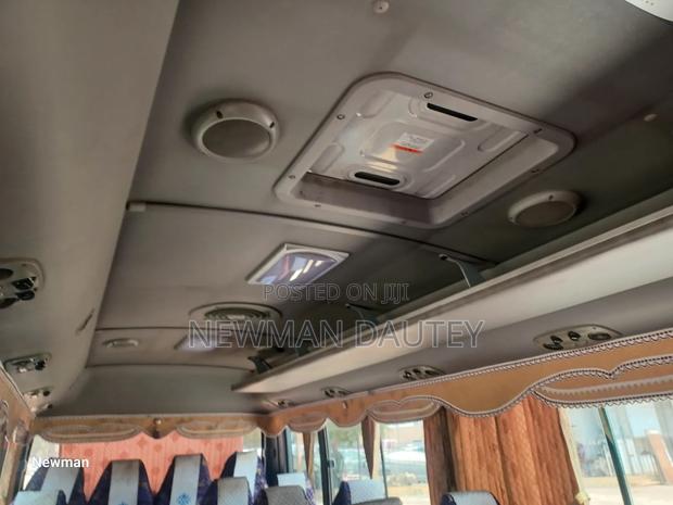 Hyundai County 2014 Yellow