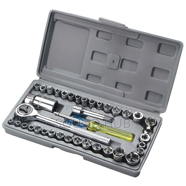 Mythco 40-Piece Manual Ratchet Tool Kit for Mechanics · Photo 4