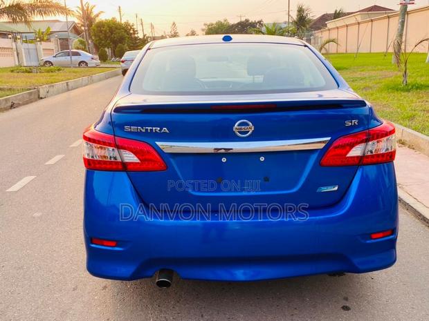 Nissan Sentra SR 4dr Sedan (1.8L 4cyl CVT) 2014 Blue photo 3